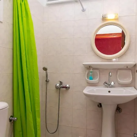 Apartment Studios Marina *