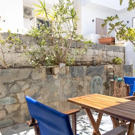 Marina Naxos Apartman *